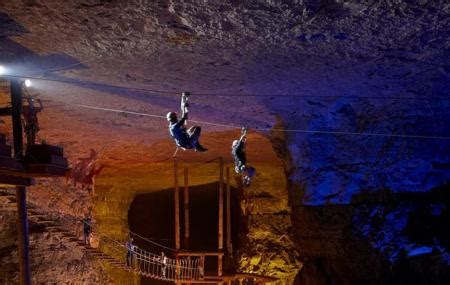 Hotels near Louisville Mega Cavern.